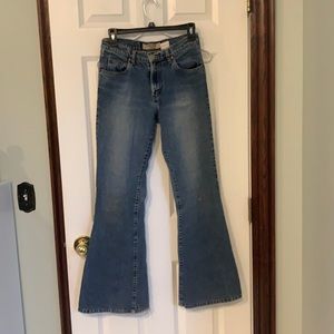 Vintage Y2K mid rise flare jeans